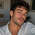<strong>Gavin R.</strong>
